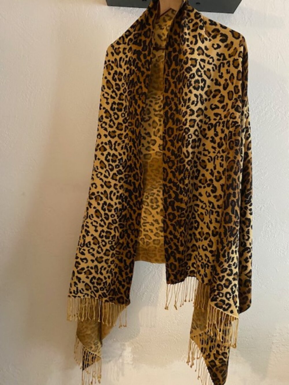 Pashmina Passion Leapard Print Shawl - 70% Cashmere 30% Silk